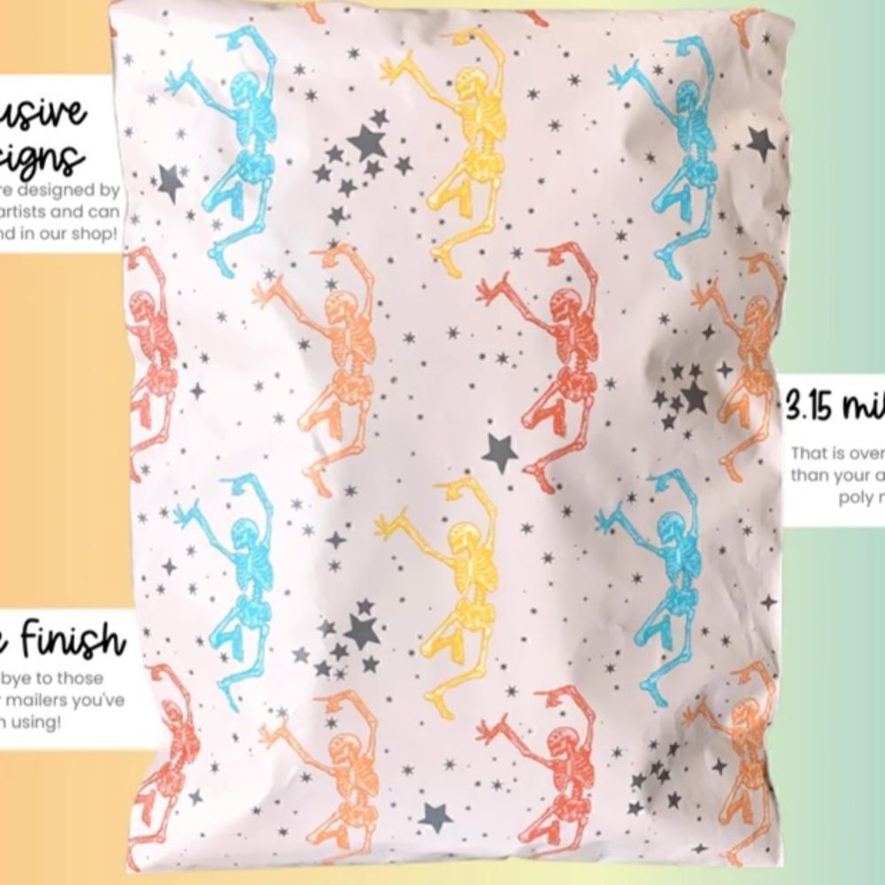 Poly mailers 